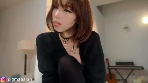 OF   instagram sigmaasian twitter sigmasian online show from 01.06.25