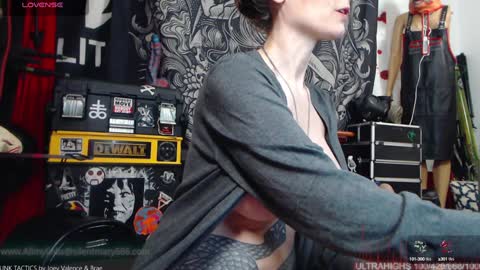 Allmylinkssilentmary666 online show from 12.16.24
