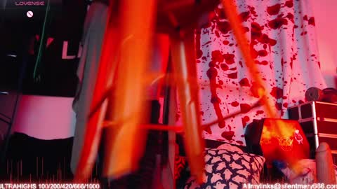 Snapshot of silentmary chatting on 11.20.25 Allmylinkssilentmary666 online show from 11.20.25