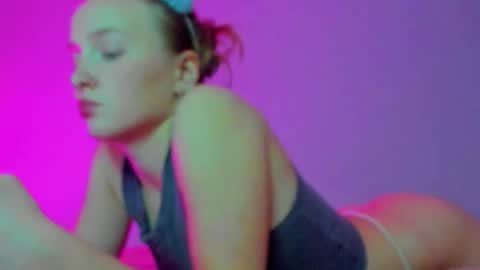 Mila online show from 10.10.25