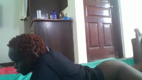 Snapshot of silky_night1 chatting on 02.13.25 silky night1 online show from 02.13.25