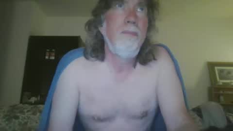 Snapshot of silverfunfox chatting on 04.27.26 silverfunfox online show from 04.27.26