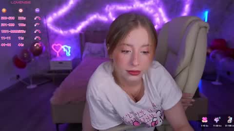 Snapshot of silverrmoon chatting on 02.19.25 Kristina Kris online show from 02.19.25