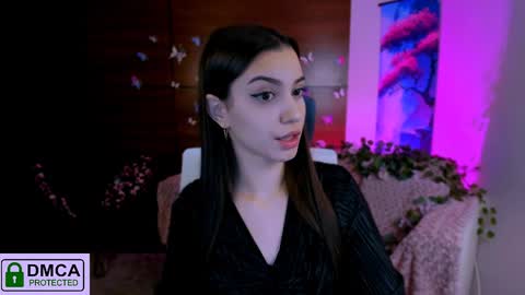 Snapshot of silvia_queen1 chatting on 12.14.24 Silvia nude in pvt  online show from 12.14.24