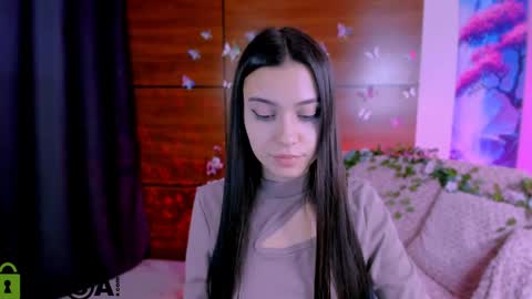 Snapshot of silvia_queen1 chatting on 12.20.24 Silvia nude in pvt  online show from 12.20.24