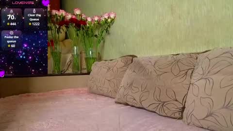 miss Anna online show from 12.15.24