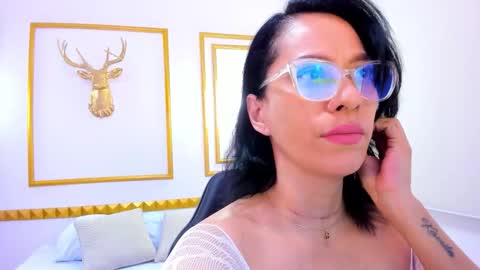 S I L V I N A online show from 01.09.26