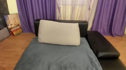 Silvya online show from 11.27.25