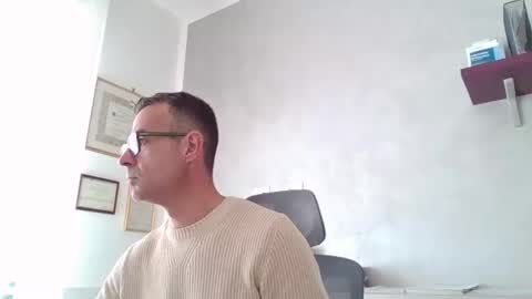 Snapshot of simmeturbate chatting on 04.22.26 Italiandaddyitalydickassbottomassholecomshowmasturbatenudeboyitalyatleticcutemuscolarhardcockdickboy online show from 04.22.26