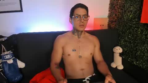 Snapshot of simon_cortes chatting on 07.11.26 Simon Cortes online show from 07.11.26