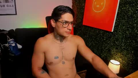 Snapshot of simon_cortes chatting on 07.16.26 Simon Cortes online show from 07.16.26