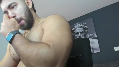 simon_leon01 online show from 01.22.25