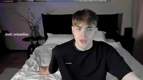 Snapshot of simonwnl chatting on 03.01.25 Simon online show from 03.01.25