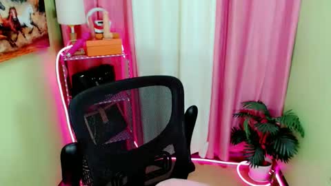 Snapshot of simplepinayx chatting on 05.04.26 call me nath online show from 05.04.26