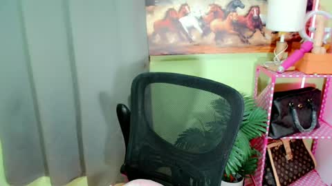Snapshot of simplepinayx chatting on 06.20.26 call me nath online show from 06.20.26
