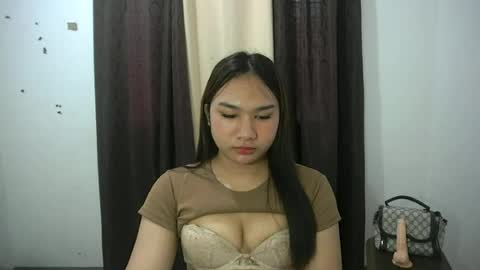 Snapshot of simply_francine chatting on 06.22.26 simply francine online show from 06.22.26