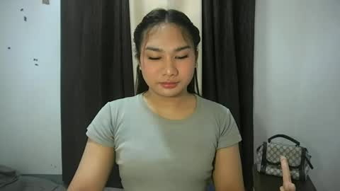Snapshot of simply_francine chatting on 06.28.26 simply francine online show from 06.28.26