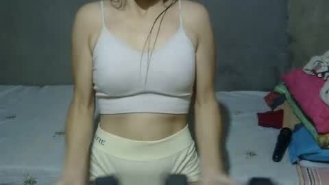Snapshot of simply_me143 chatting on 06.17.26 mia online show from 06.17.26