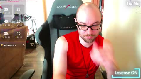 Snapshot of sin_lord chatting on 11.22.25 Husky Dad online show from 11.22.25