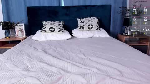 Naomi online show from 12.30.24