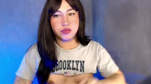 Snapshot of sinfulsiren28x chatting on 07.26.26 ANDREA online show from 07.26.26