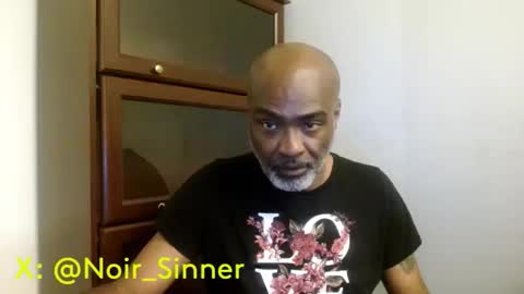 Snapshot of sinnernoir chatting on 05.05.26 My Name Is..............................John online show from 05.05.26