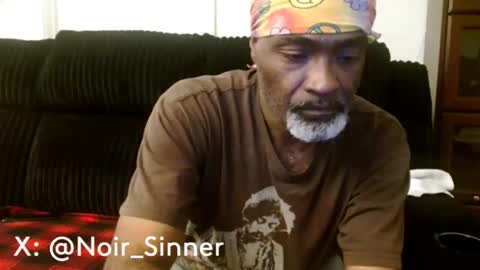 Snapshot of sinnernoir chatting on 06.01.26 My Name Is..............................John online show from 06.01.26
