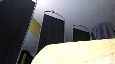 Snapshot of sinseason chatting on 03.04.25 Sinseason online show from 03.04.25