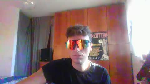 Snapshot of sinvi1915 chatting on 10.13.25 sinvi1915 online show from 10.13.25