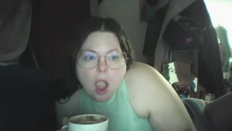 Snapshot of siofra chatting on 02.27.25 Siofra online show from 02.27.25