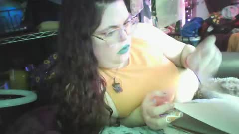 Snapshot of siofra chatting on 03.09.25 Siofra online show from 03.09.25