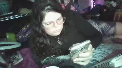 Snapshot of siofra chatting on 03.10.25 Siofra online show from 03.10.25