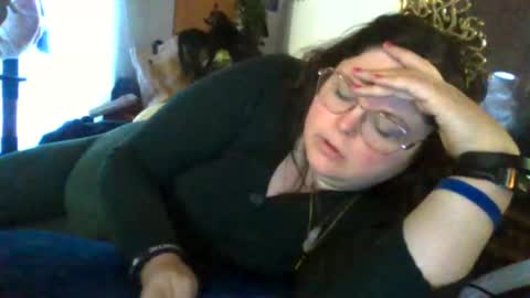 Snapshot of siofra chatting on 09.21.25 Siofra online show from 09.21.25