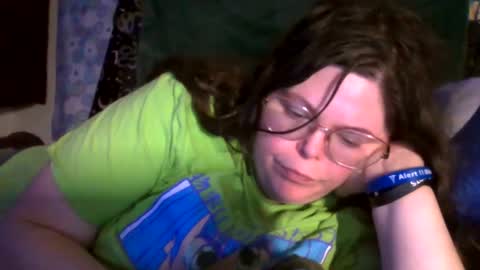 Snapshot of siofra chatting on 09.28.25 Siofra online show from 09.28.25