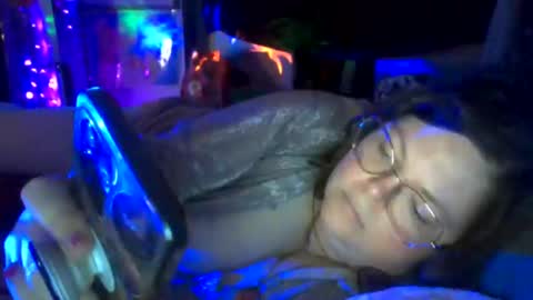 Snapshot of siofra chatting on 10.05.25 Siofra online show from 10.05.25