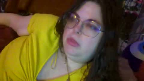 Snapshot of siofra chatting on 10.17.25 Siofra online show from 10.17.25