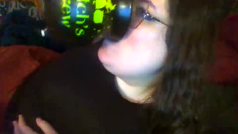 Snapshot of siofra chatting on 10.25.25 Siofra online show from 10.25.25