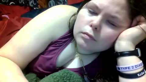 Snapshot of siofra chatting on 10.29.25 Siofra online show from 10.29.25