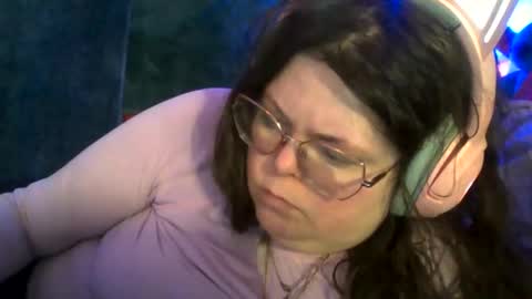 Snapshot of siofra chatting on 11.06.25 Siofra online show from 11.06.25