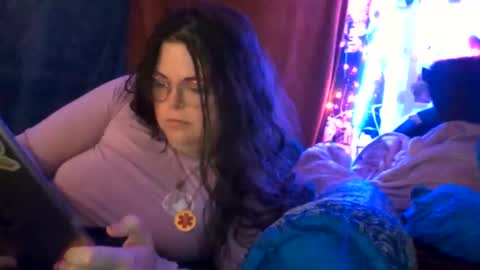 Snapshot of siofra chatting on 11.07.25 Siofra online show from 11.07.25