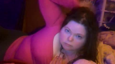 Snapshot of siofra chatting on 11.13.25 Siofra online show from 11.13.25