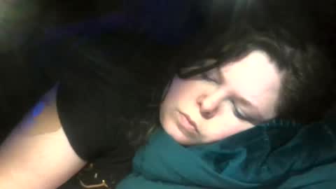 Snapshot of siofra chatting on 11.16.25 Siofra online show from 11.16.25