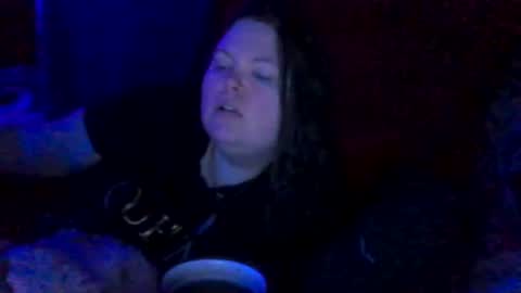 Snapshot of siofra chatting on 11.17.25 Siofra online show from 11.17.25