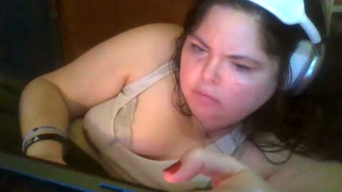 Snapshot of siofra chatting on 11.25.25 Siofra online show from 11.25.25