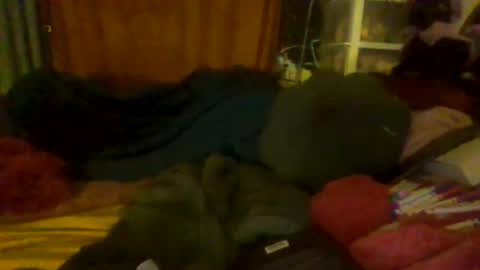 Snapshot of siofra chatting on 11.28.25 Siofra online show from 11.28.25