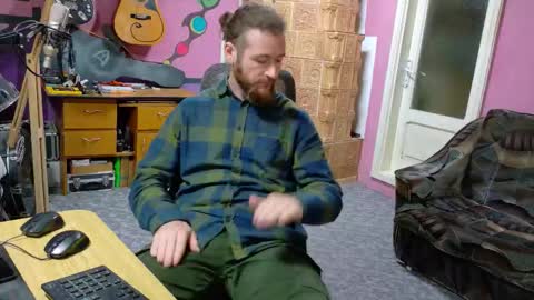 I am The Fourth and only Sir. Pelo online show from 11.10.25