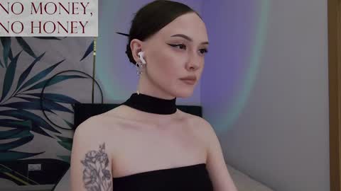 Snapshot of sirenaswhisper chatting on 06.08.26 Goddess Sirena online show from 06.08.26
