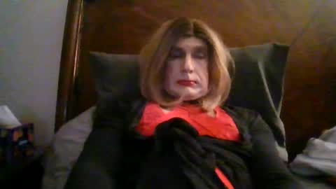 wants to suck cock online show from 03.23.26