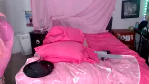 Snapshot of sissyslutliana69 chatting on 04.08.26 sissyslutliana69 online show from 04.08.26