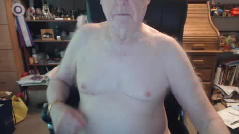 Snapshot of sjbottomboi chatting on 07.17.26 sjbottomboi online show from 07.17.26